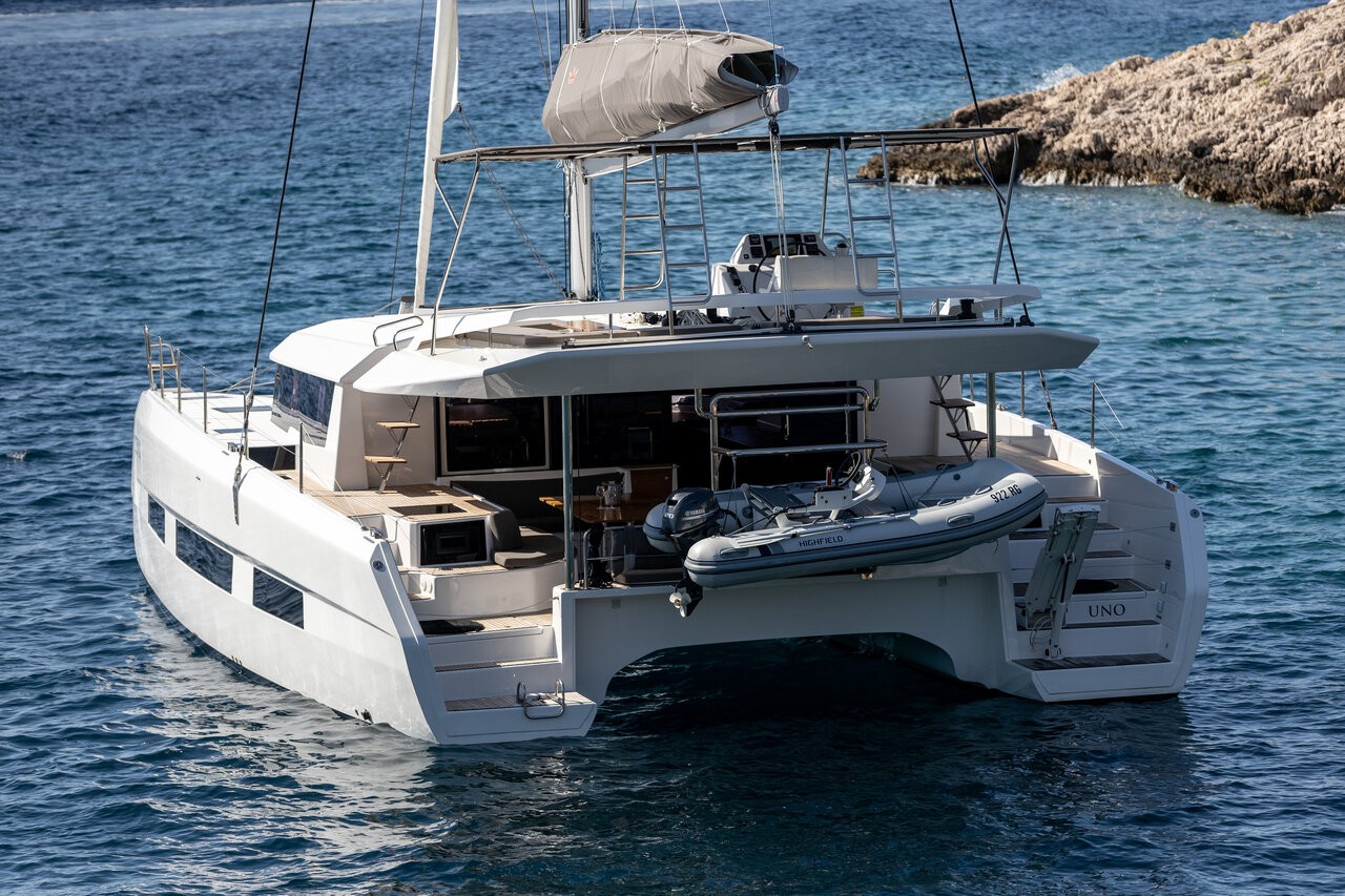 Dufour 48 Catamaran, Bahia Serena