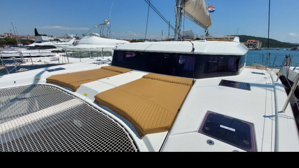 Dufour 48 Catamaran, Unicorn