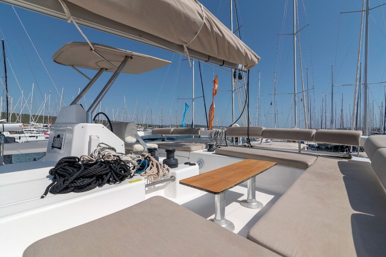 Dufour 48 Catamaran, Seaven