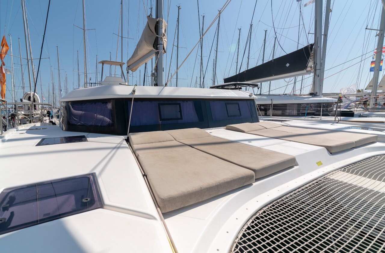 Dufour 48 Catamaran, Seaven