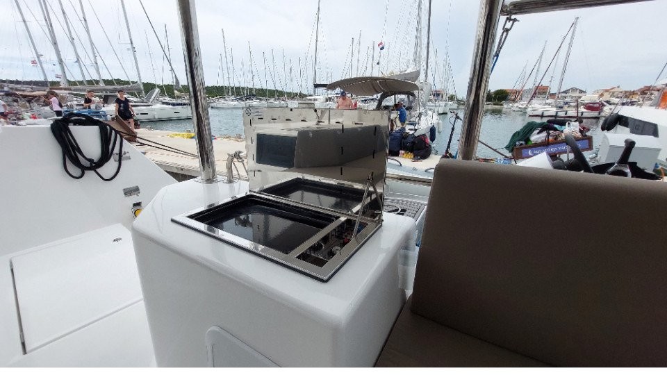 Dufour 48 Catamaran, Mojito