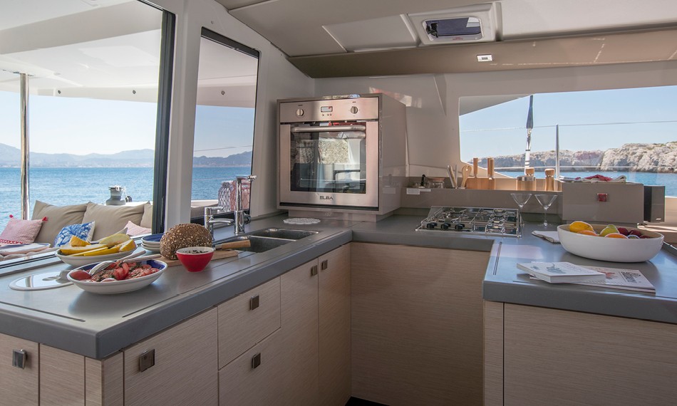 Fountaine Pajot Astrea 42 Quatuor, Macho