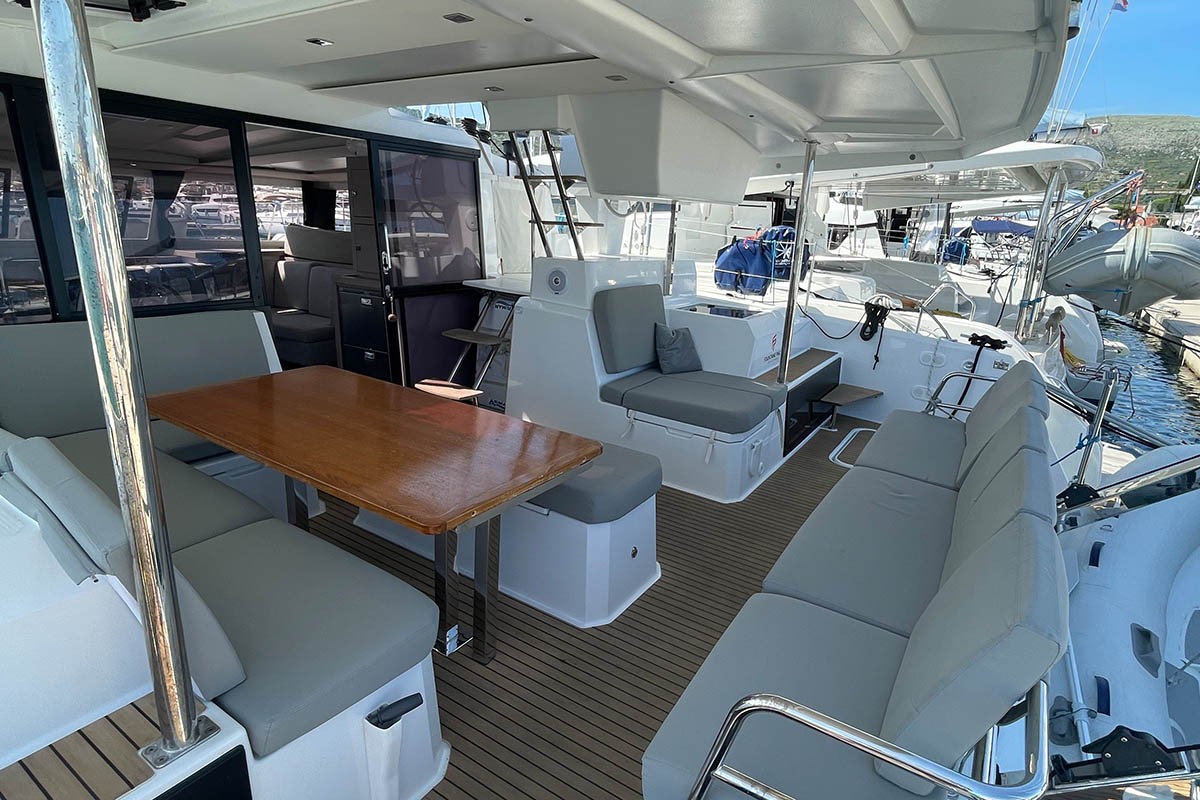 Fountaine Pajot Astrea 42, Barramundi III