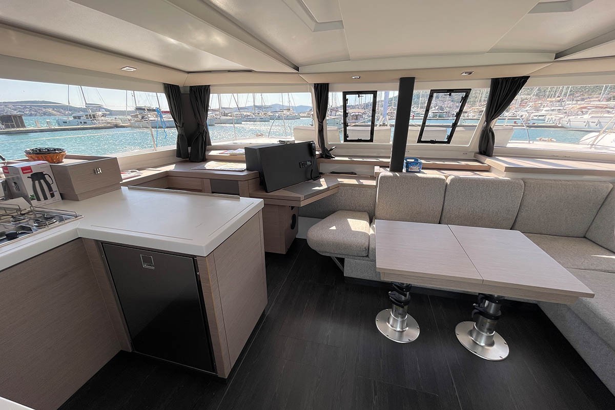 Fountaine Pajot Astrea 42, Barramundi III