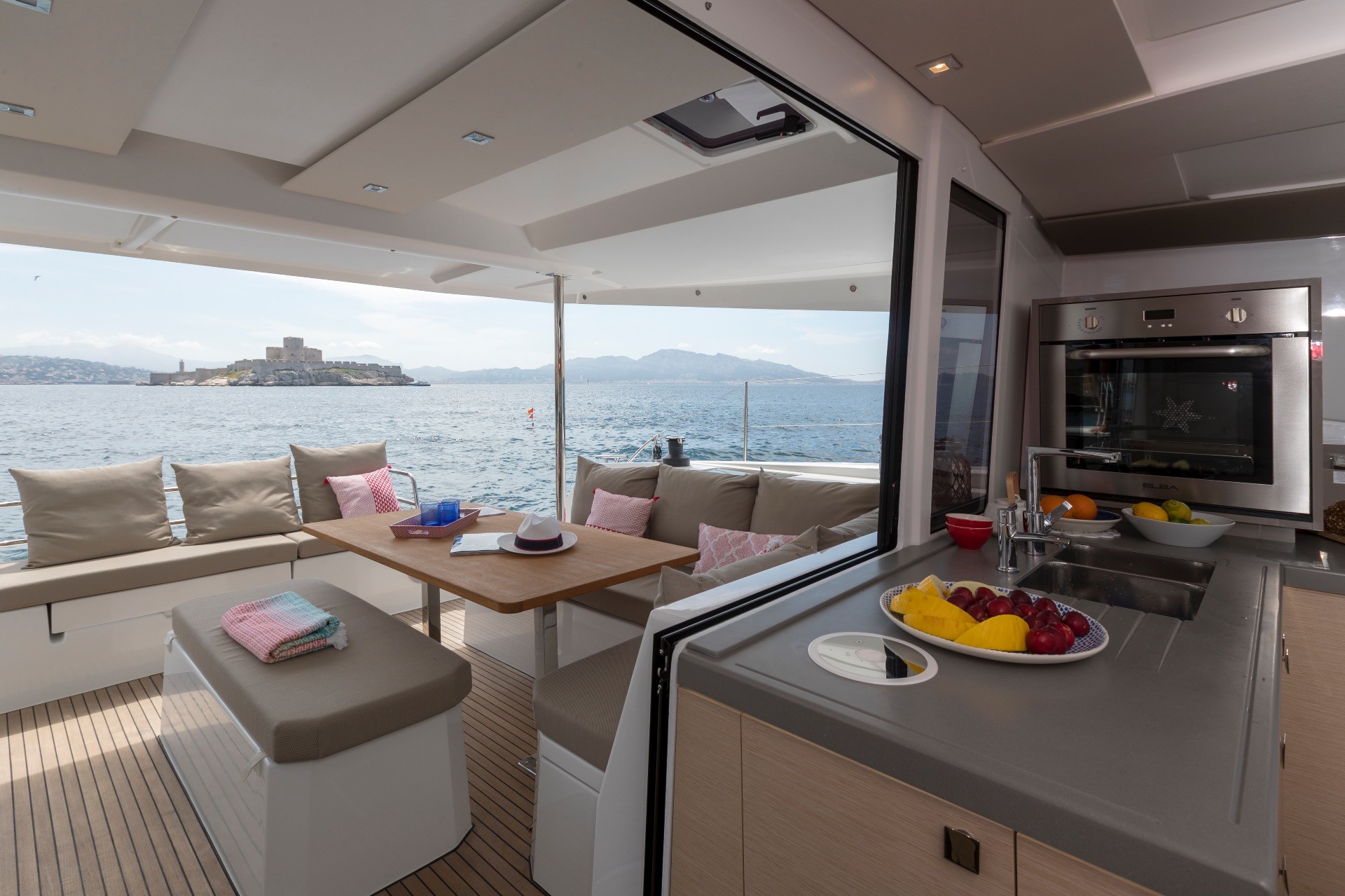 Fountaine Pajot Astrea 42, Mojo