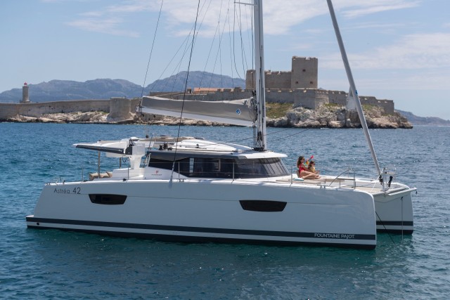 Fountaine Pajot Astrea 42, Mojo