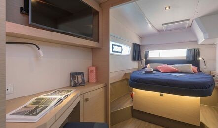 Fountaine Pajot Astrea 42, Arisa