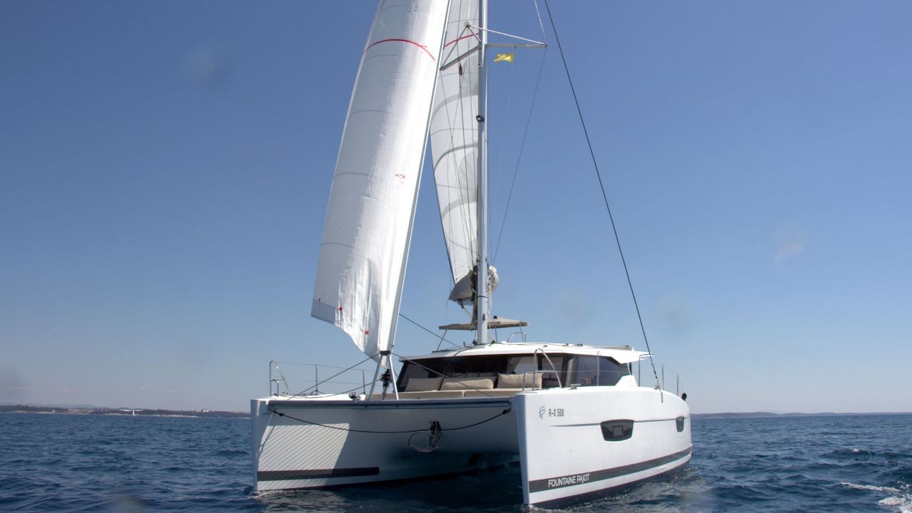 Fountaine Pajot Lucia 40, Luna Rossa II