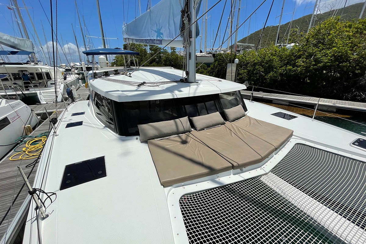 Fountaine Pajot Lucia 40, Admira