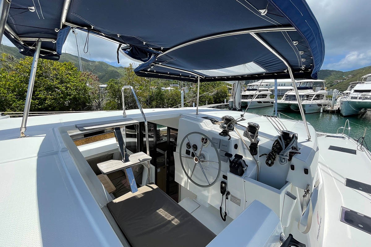 Fountaine Pajot Lucia 40, Admira