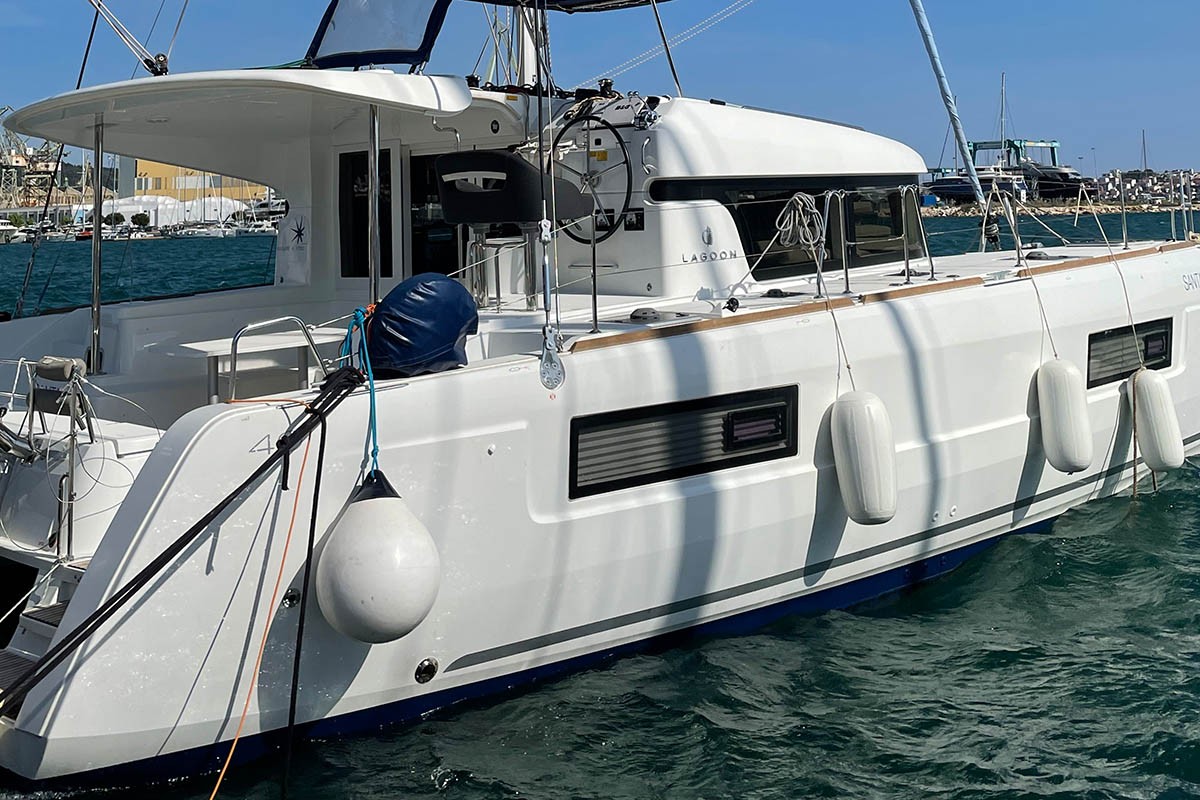 Lagoon 40, Amalia II 