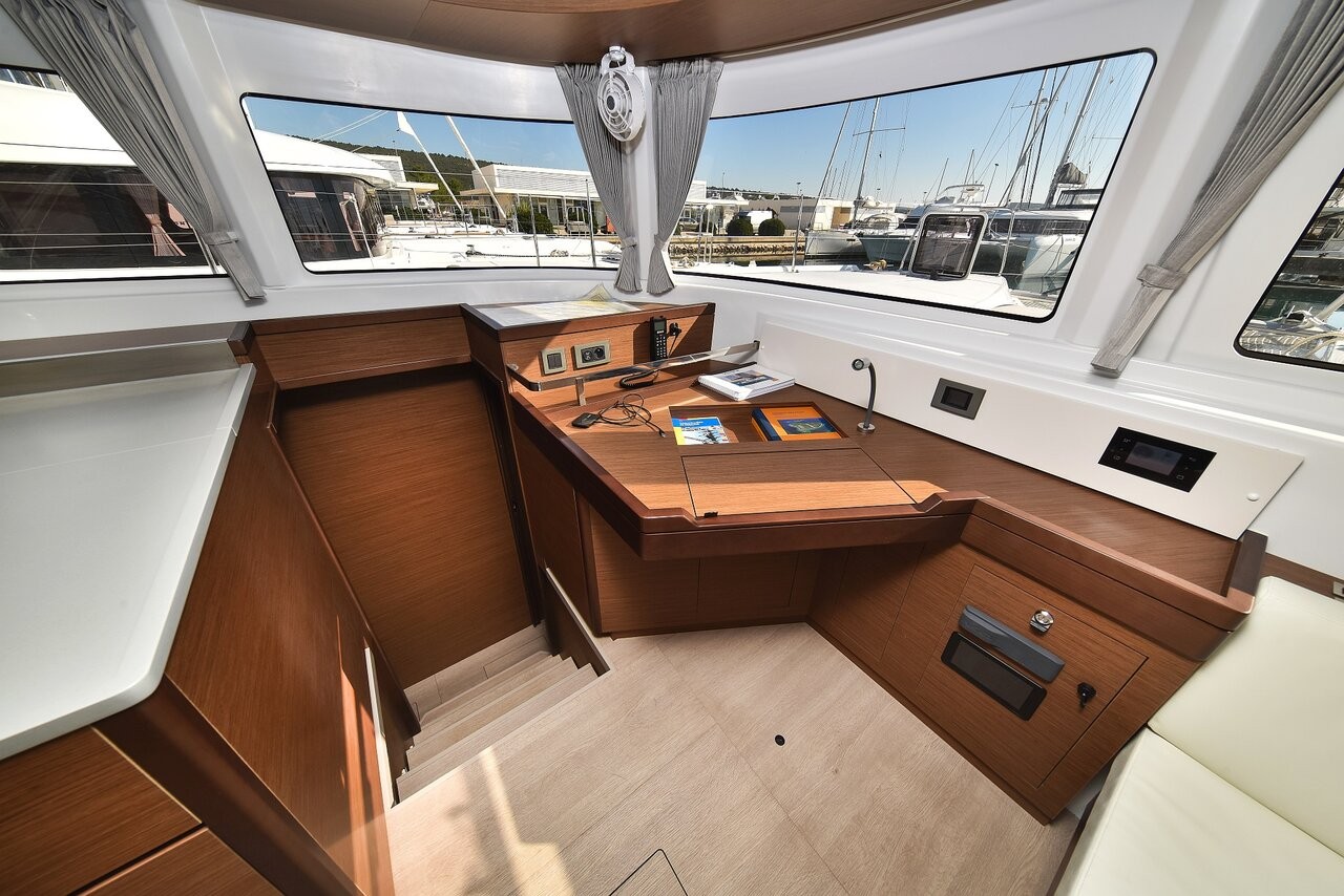 Lagoon 46, Majestic